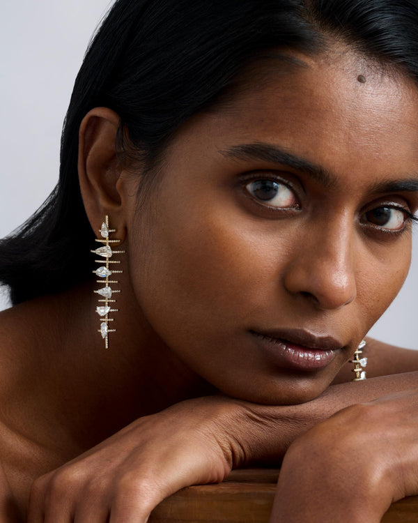 Godna Antique-Cut Long Earrings