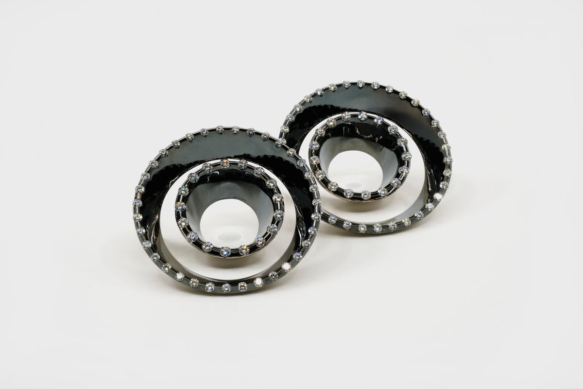 Vessel Overlapping Earrings (Black) - Studio Renn