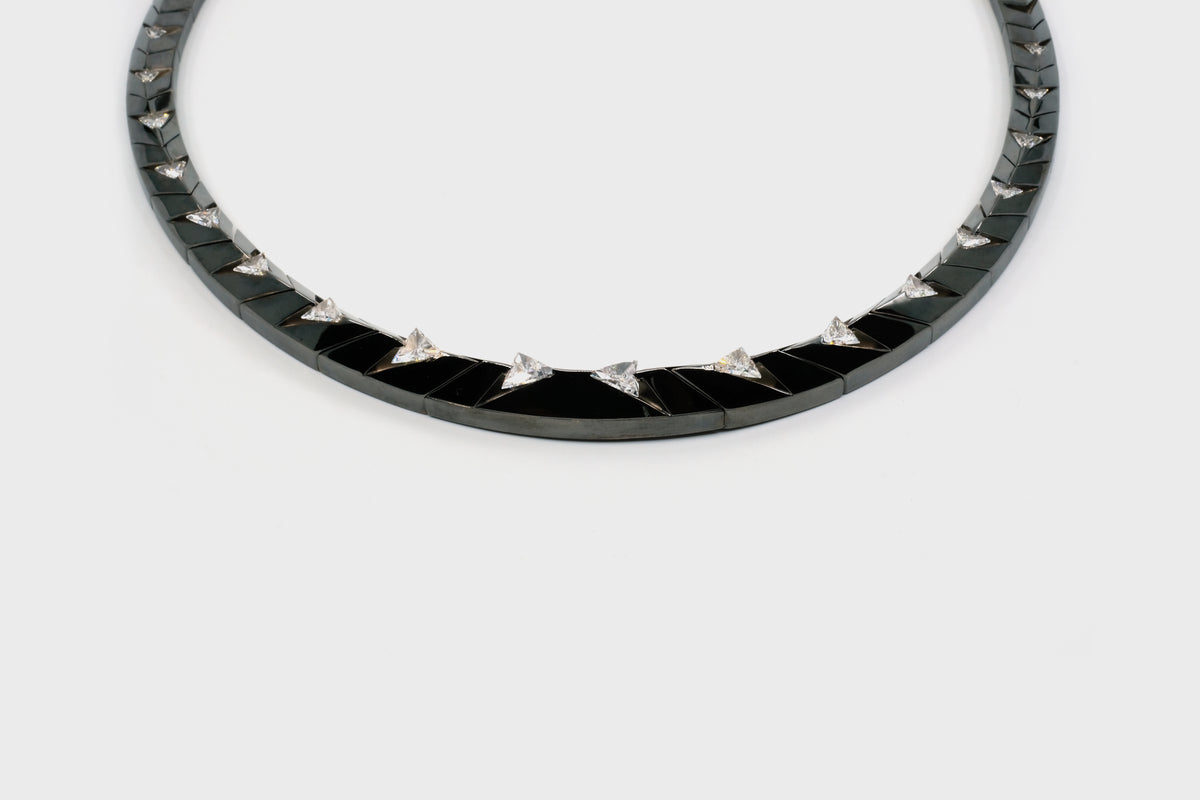 Claw Triangle Necklace - Studio Renn